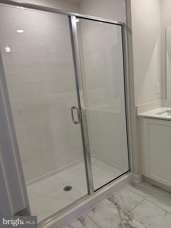 Building Photo - 83 Four Leaf Dr