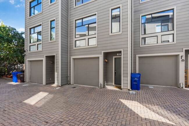 Primary Photo - Modern 2BD/2BA Townhome w/ Private Yard, G...