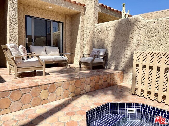 Building Photo - 73441 Foxtail Ln