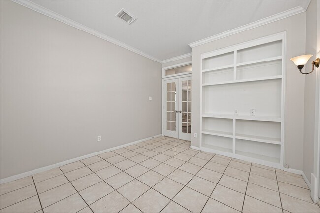 Building Photo - 20906 Greenfield Trail