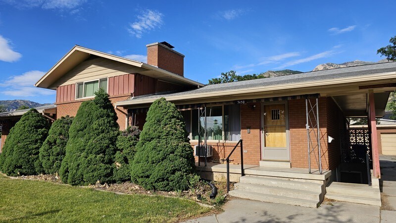 Building Photo - 3450 S Van Buren Ave