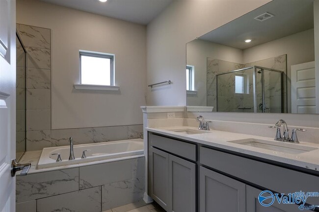 Building Photo - 206 Waylan Rdg Ln