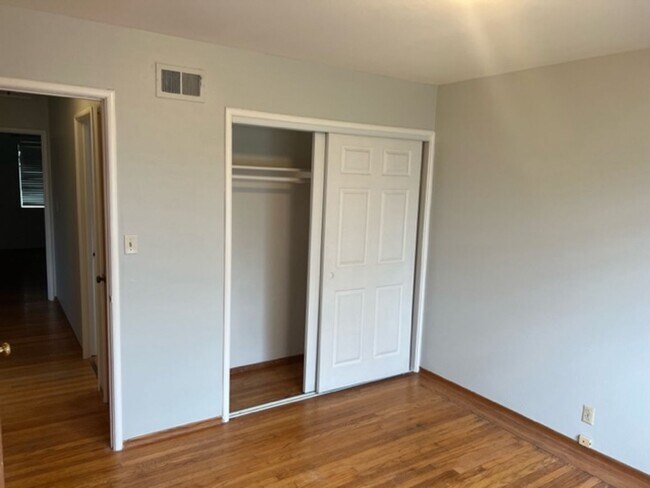 Building Photo - 1138 London Ave