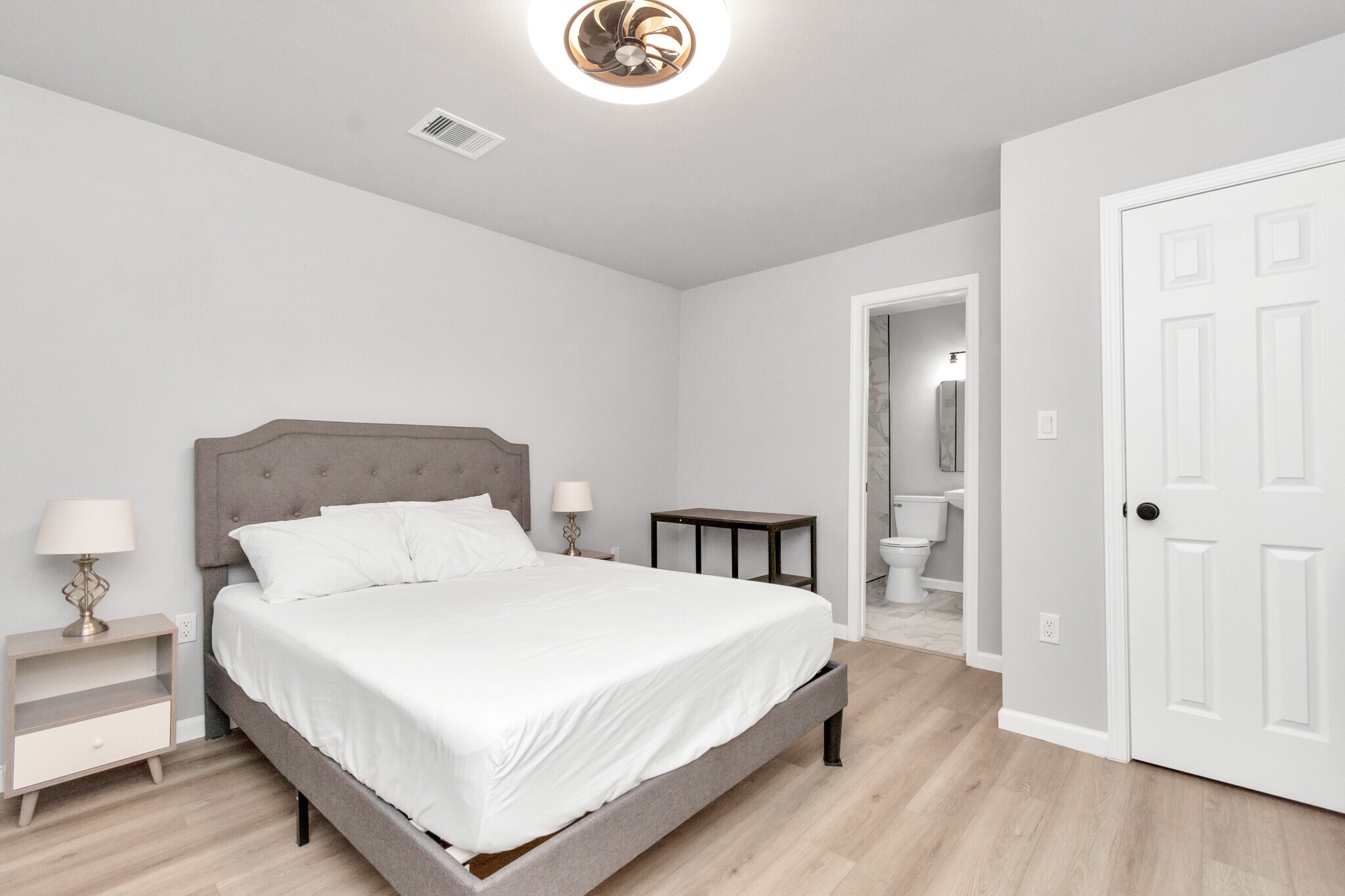 Building Photo - 5107 Cortelyou Ln