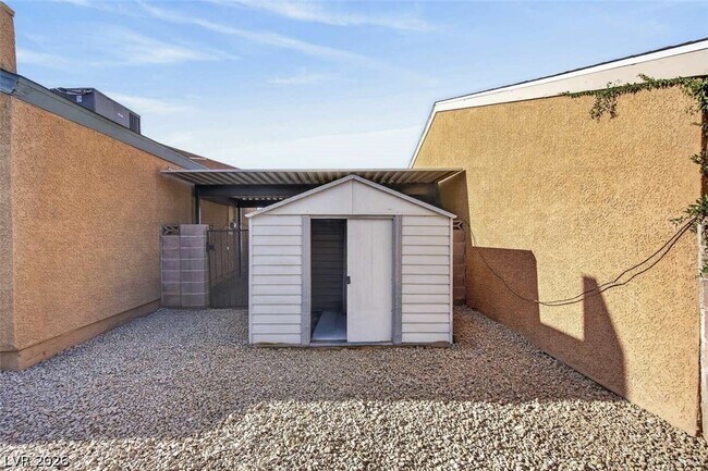 Building Photo - 6529 Pinon Pine Way