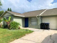 Building Photo - 7528 University Garden Dr