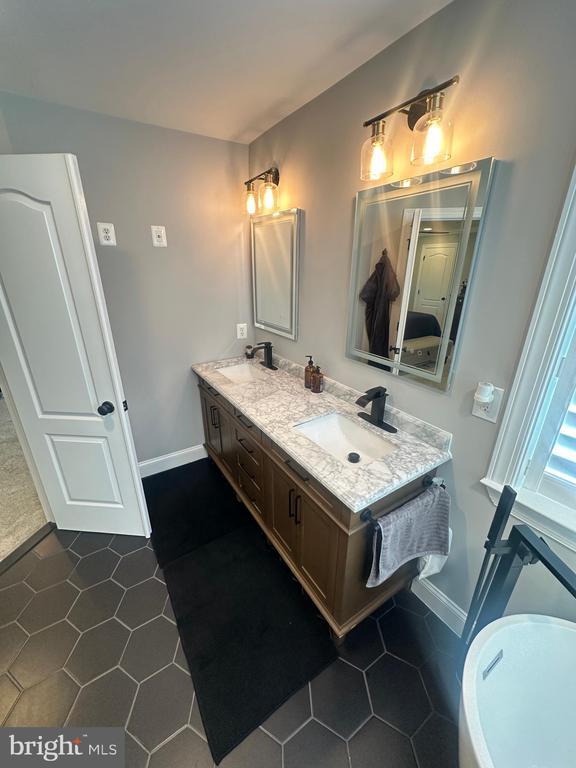 Building Photo - 4512 Grazing Way