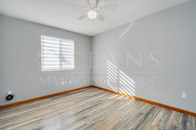 Building Photo - TOWNHOMES WEST, PORT ORANGE!