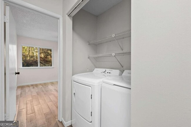 Building Photo - 579 Northridge Rd