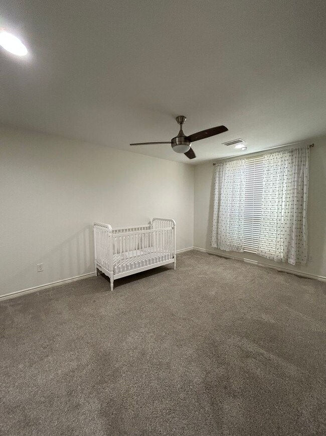 Building Photo - Beautiful Home in Northwest Midland-Los Pa...