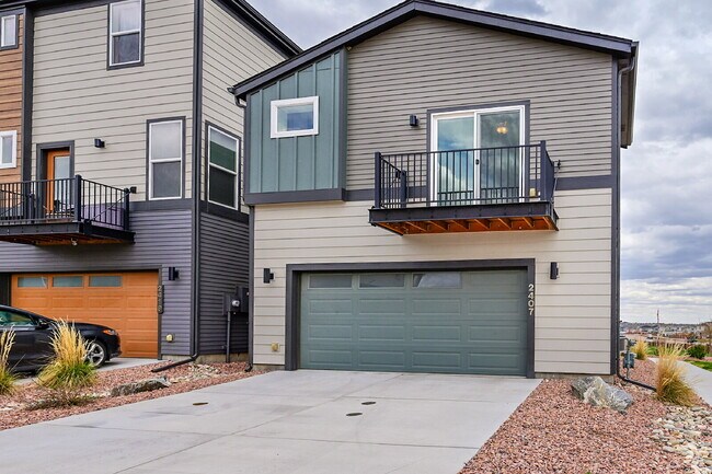 Building Photo - $2,095.95 2 Beds | 2 Bath, Single Family Home in Colorado Springs with Deck / Balcony!