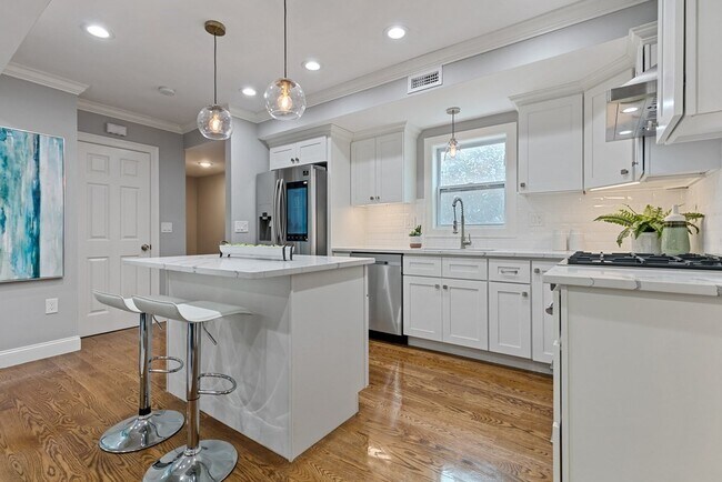 Building Photo - 46 7th St