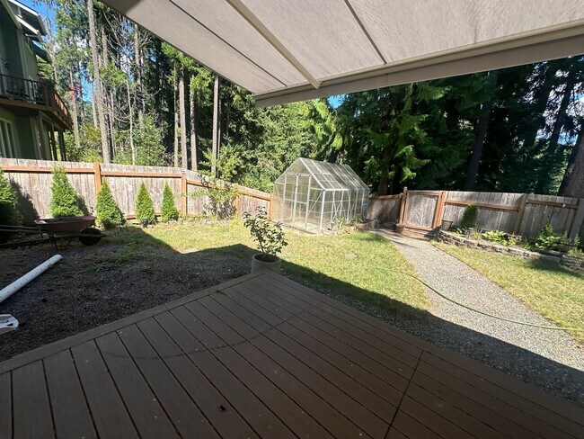 Building Photo - 18524 Woodside Dr SE