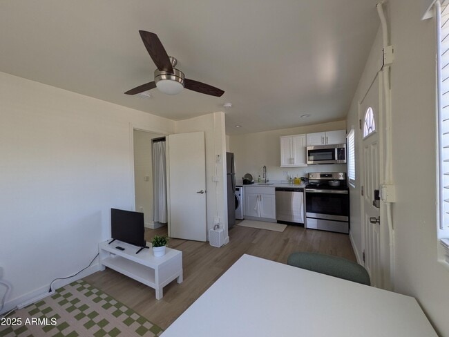 Building Photo - 1620 E Apache Blvd