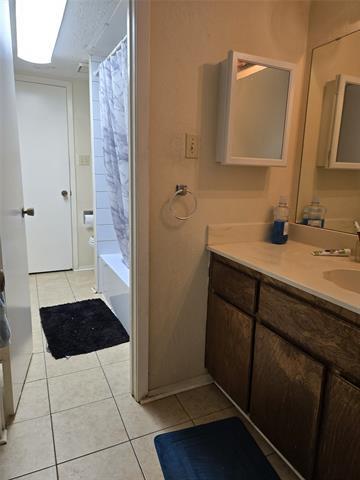 Building Photo - 2405 Springmont Ct