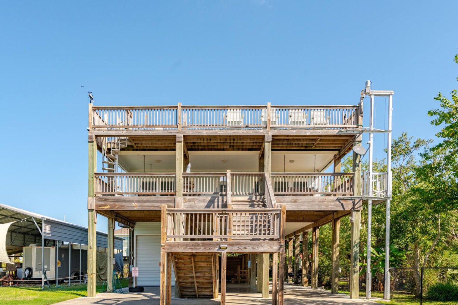 Building Photo - 948 Kahla Dr
