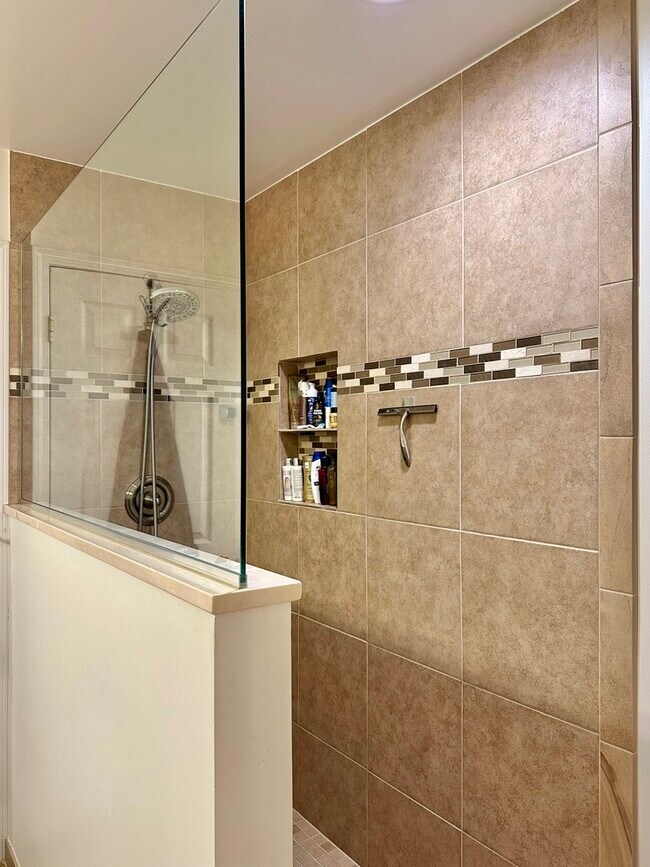 Building Photo - 8438 Chicory Ct