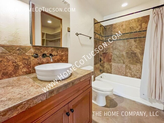 Building Photo - 1621 E Crimson Canyon Pl