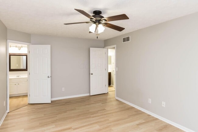 Building Photo - 2439 Sutter Pkwy