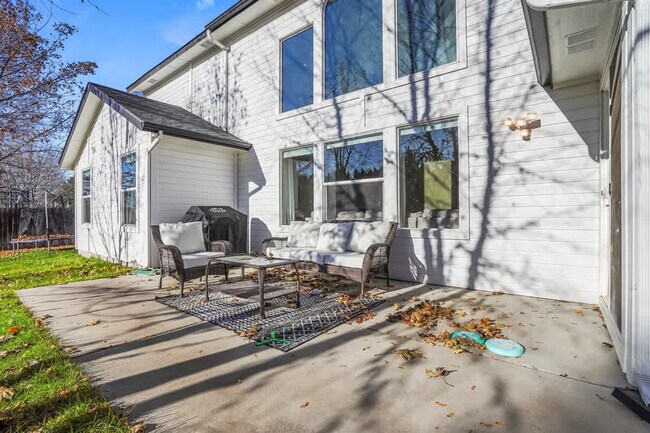 Building Photo - 2673 W Tango Creek Dr
