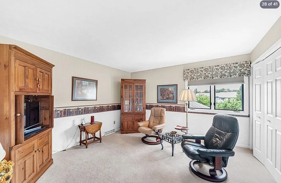 Building Photo - 61 Pine Grove Dr