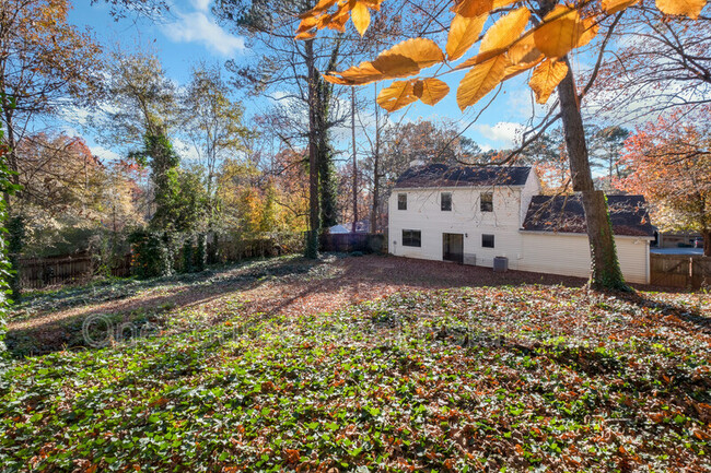 Building Photo - 1810 River Rock Trail