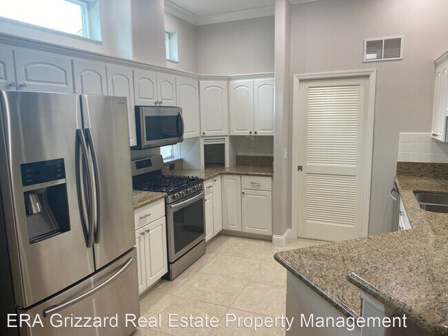 Building Photo - 3 br, 2 bath House - 5589 Freeport Dr