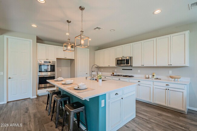 Building Photo - 11628 W Andrew Ln