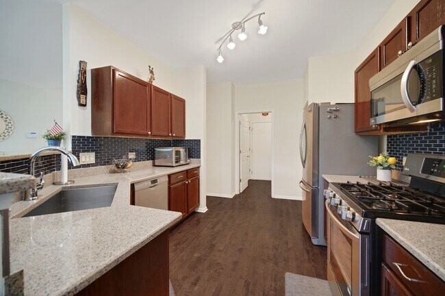 Building Photo - 439 Bay Tree Cir