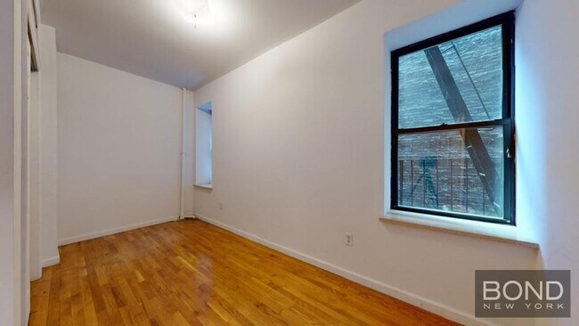 Building Photo - 104 Second Avenue