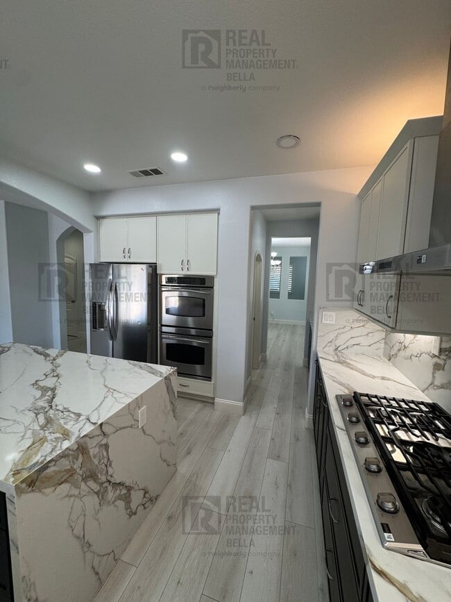Building Photo - Murrieta Luxury Estate with Resort Pool, Designer Kitchen & Entertainer’s Backyard Retreat