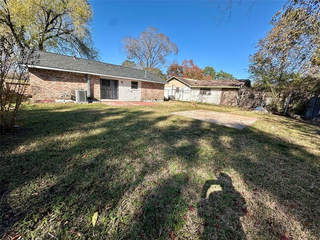 Building Photo - 9834 Denning Dr