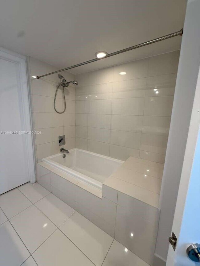 Building Photo - 1100 S Miami Ave