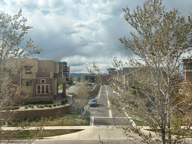 Building Photo - Well Maintained Townhouse in Highlands Ranch