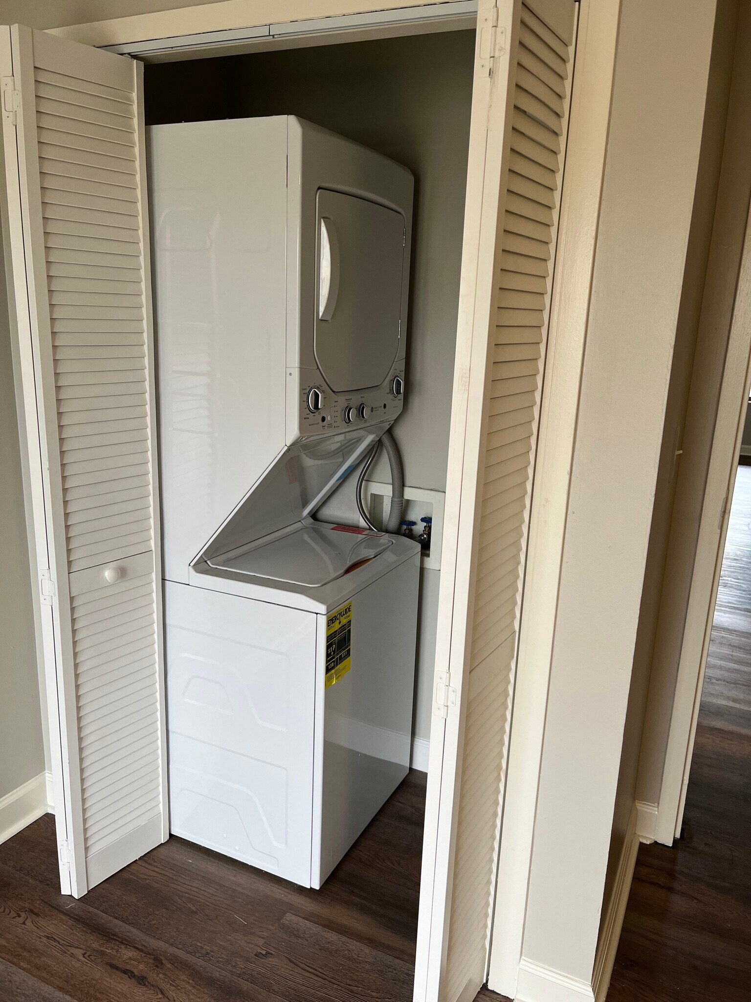 Building Photo - 2125 Blakemore Ave