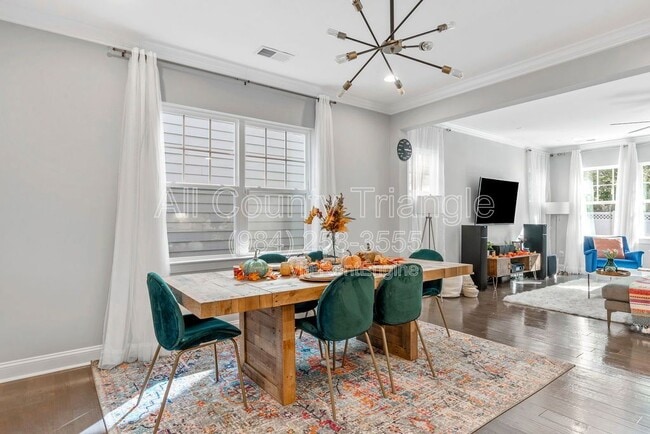 Building Photo - 504 Flip Trail