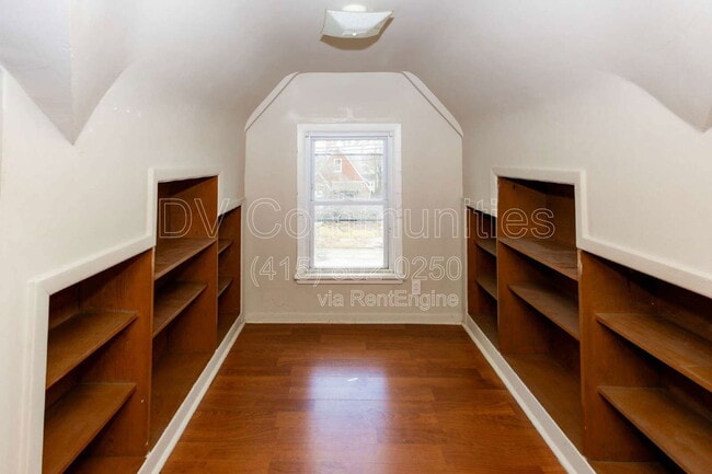 Building Photo - 14209 Emery Ave