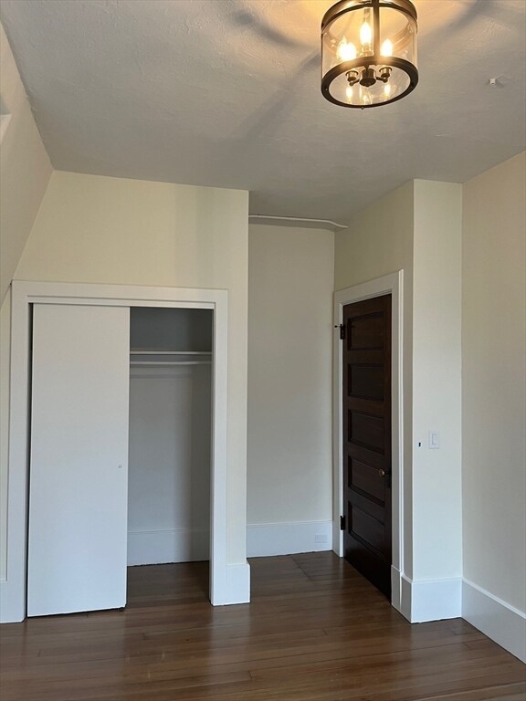 Building Photo - 124 Walnut St