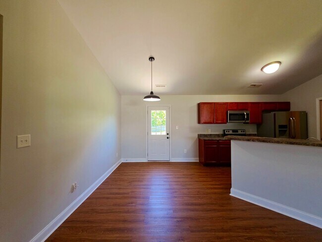 Building Photo - 3 BR, 2 BA home available in Hubert