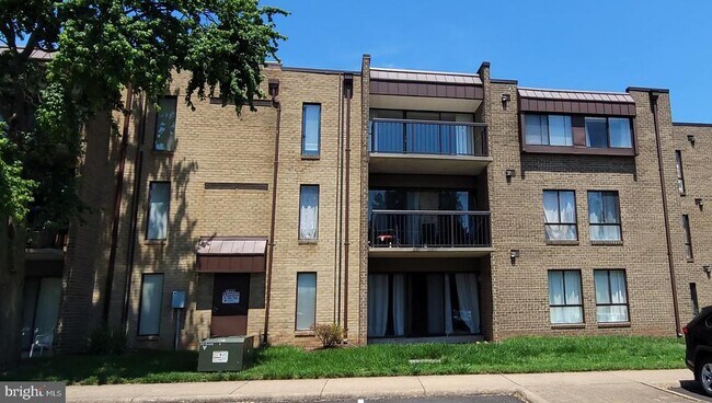 Building Photo - 7599 Gales Ct