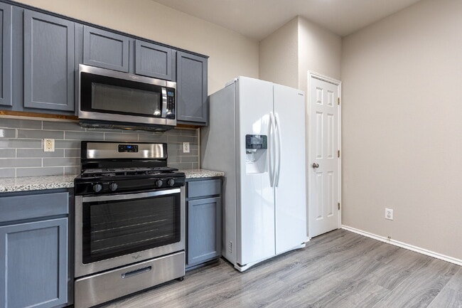 Building Photo - 6106 Briscoe Leaf