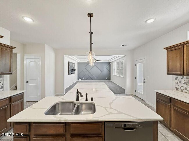Building Photo - 12583 Clocker Dr
