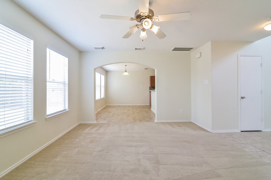 Building Photo - 16347 Bantam Ridge Ct