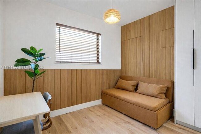 Building Photo - 1275 Marseille Dr