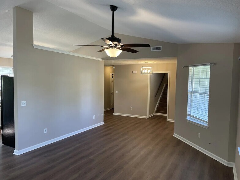 Building Photo - 103 Walnut Grove Cir