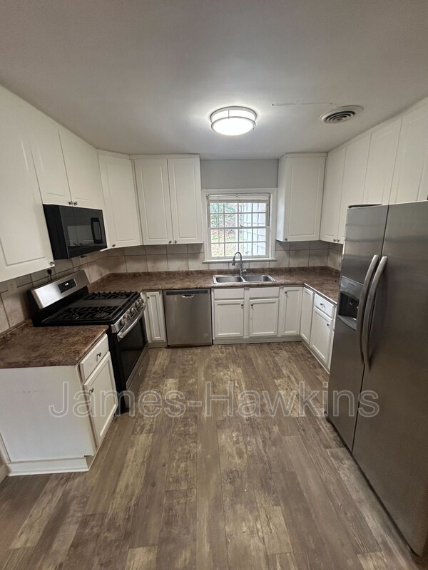 Building Photo - 3575 N Wareingwood Dr