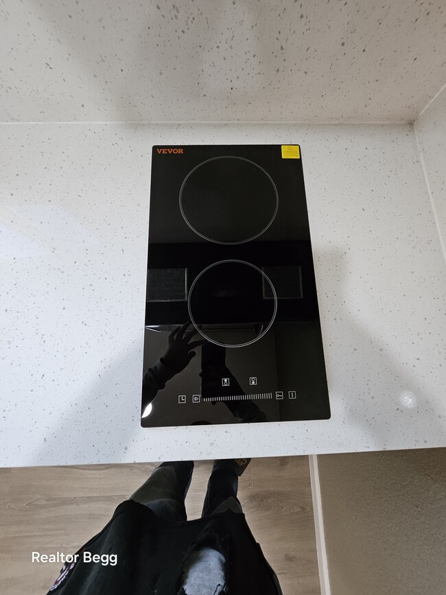 Building Photo - 2102 Black Rose Ln