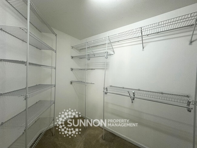 Building Photo - Charming 3-Bedroom Ranch with Sunroom & Wo...