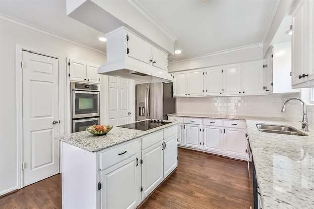 Building Photo - 12848 Westleigh Dr