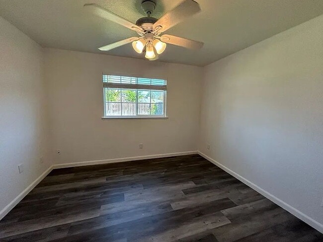 Building Photo - single-family home located in a cul-de-sac